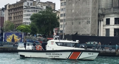 Galata Köprüsü'nde hayalet ağ temizliği yapıldı