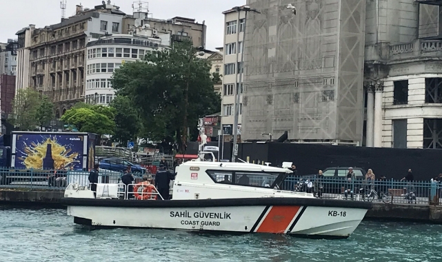Galata Köprüsü'nde hayalet ağ temizliği yapıldı