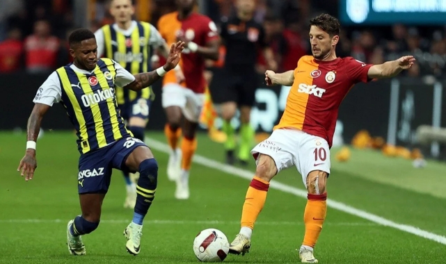 Galatasaray ve Fenerbahçe'nin maçları başladı