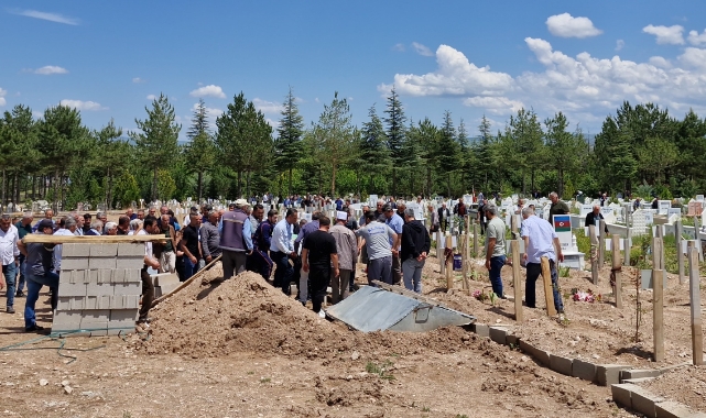 Hastane morgunda cesetler karıştı