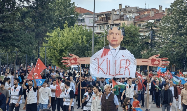 İnegöl'de Gazze için yürüyüş düzenlendi