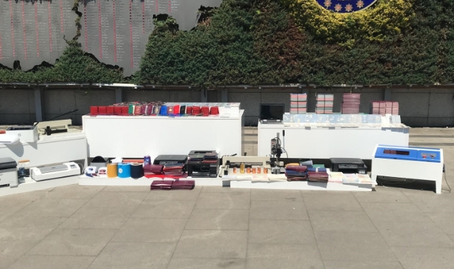 İstanbul'da dev sahte pasaport operasyonu