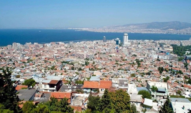 İzmir'de 25'e yakın fay hattı var