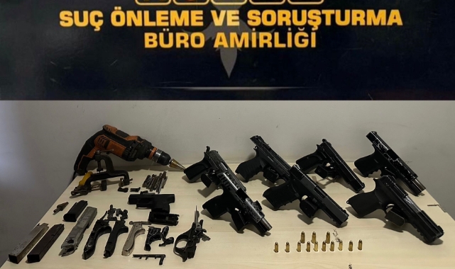 İzmir'de kaçak silah atölyesi baskınında 3 gözaltı