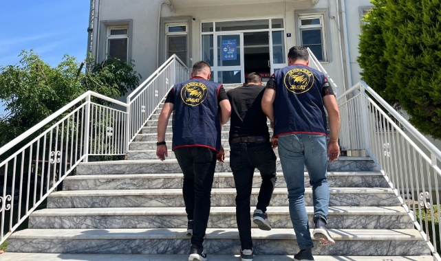 Jandarma 371 aranan şahsı yakaladı!