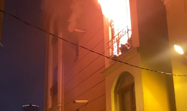 Kağıthane’de korkutan yangın: 3 yaralı