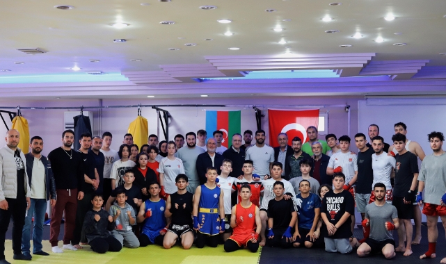Kick boks dünya şampiyonundan Bursa'ya ziyaret