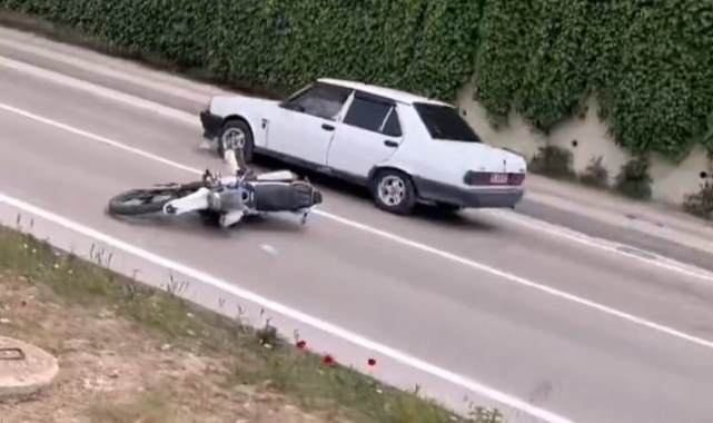 Kontrolden çıkan motosiklet devrildi!