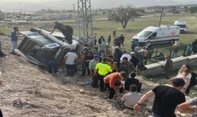 Kütahya'da feci kaza: Çok sayıda yaralı var!