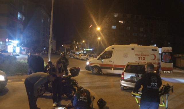 Kütahya'da otomobil ile motosiklet çarpıştı: 1 yaralı