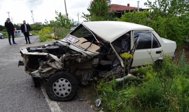 Kütahya'da trafik kazası: 2 yaralı
