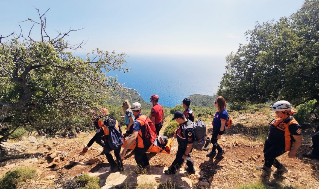 Likya yolunda düşen turist kurtarıldı