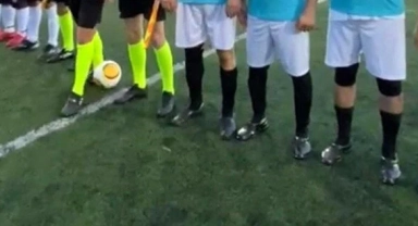 Maça lastik ayakkabıyla çıktılar