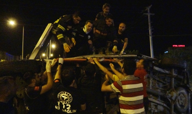 Mersin'de polis minibüsü kaza yaptı: 1 polis memuru yaralı
