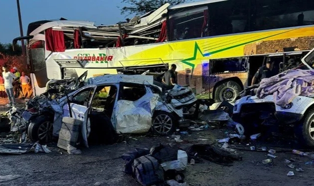 Mersin'de zincirleme trafik kazası: 10 ölü, 39 yaralı