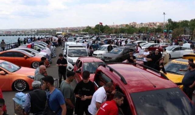 Modifiye araç tutkunları buluştu