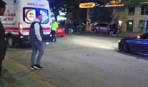 Motosikletin çarptığı yaya yaralandı