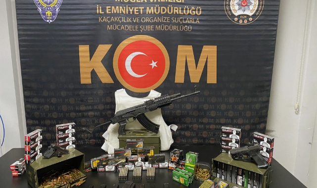 Mühimmat deposu gibi ev