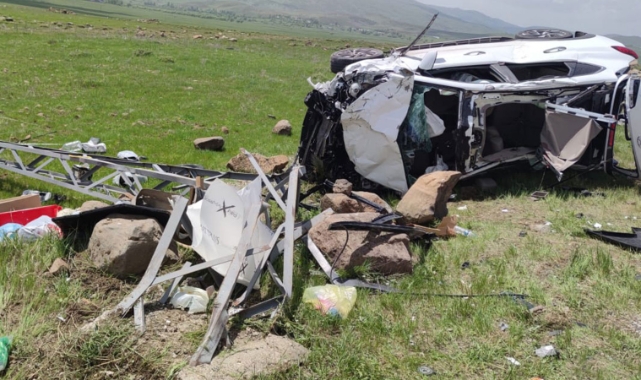 Muş'ta feci kaza: 1 ölü 4 yaralı