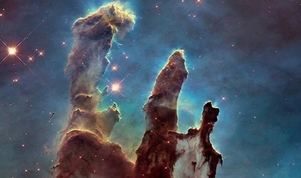 NASA Kartal Bulutsusu'ndan 'Yaratılış Sütunları'nın görüntülerini paylaştı