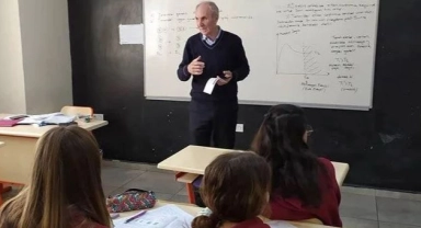 Okuldan atılan öğrenci müdüre kurşun yağdırdı