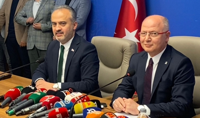 Önceki dönem Bursa Büyükşehir Belediye Başkanı Alinur Aktaş açıklamalarda bulundu
