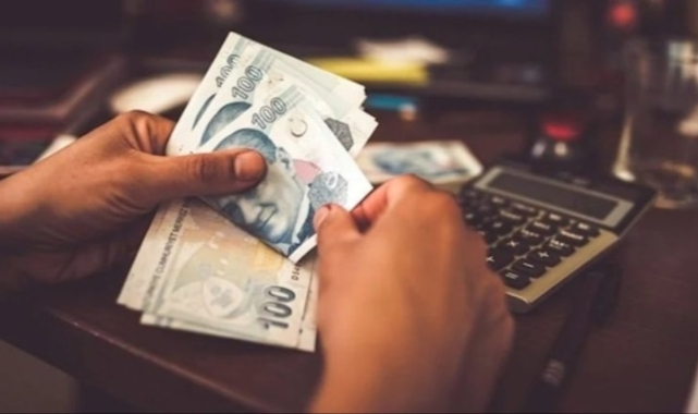 Özel sektörün yurt dışı kredi borcu 1,7 milyar dolar arttı