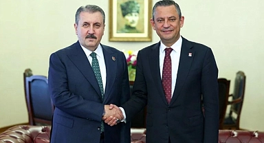 Özgür Özel ve Mustafa Destici bir araya geldi