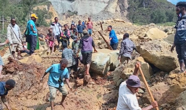Papua'daki toprak kaymasında korkunç bilanço!