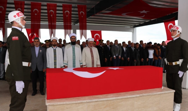 Pençe-Kilit şehidine gözyaşlarıyla veda