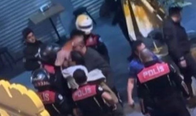 Polise saldıran suçlu gözlatında