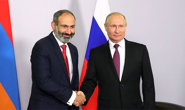 Putin ile Paşinyan bir araya geldi