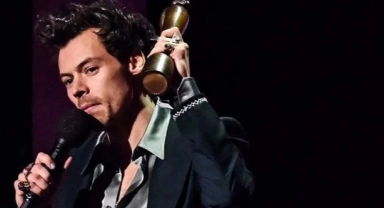 Romantik filmin yazarından Harry Styles pişmanlığı