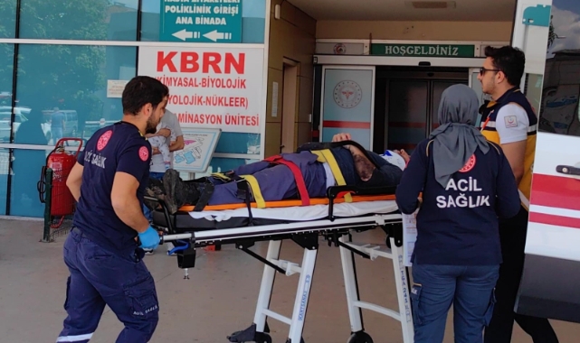 Şadırvanın çatısından düşen imam yaralandı