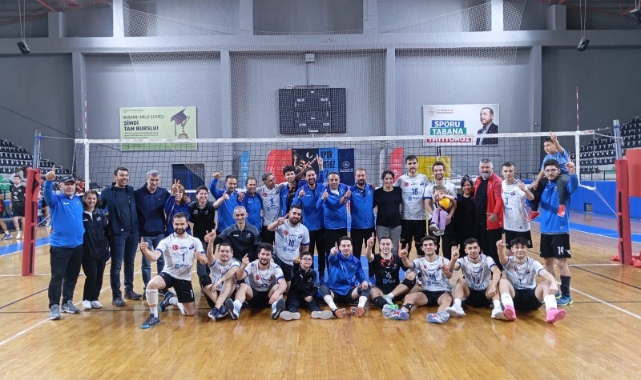 Sağlıkspor 2. Lig'e yükseldi