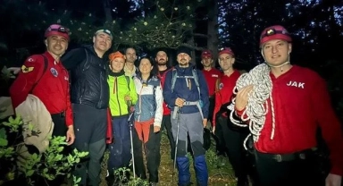Spil Dağı'nda kaybolan dağcılar bulundu