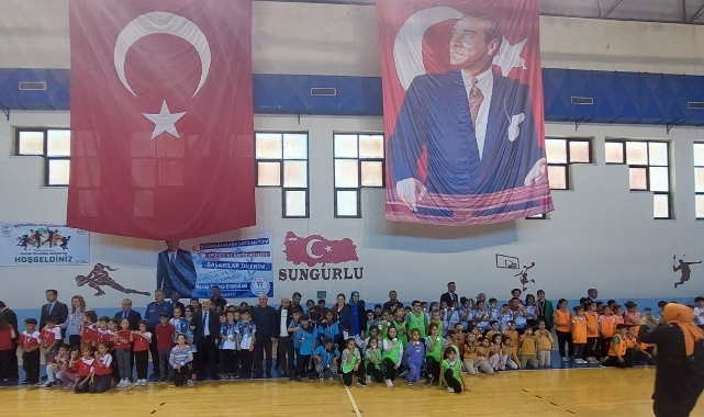 Sungurlu'da geleneksel çocuk oyunları şenliği sona erdi