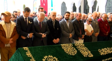 Sunucu Erkan Yolaç son yolculuğuna uğurlandı