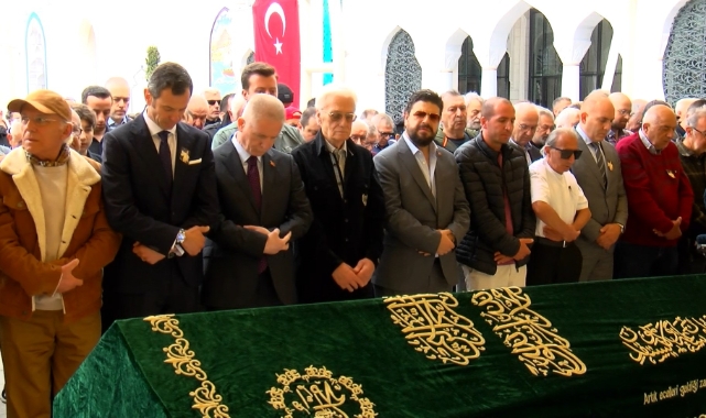 Sunucu Erkan Yolaç son yolculuğuna uğurlandı