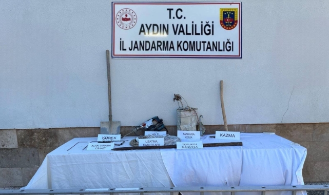 Tarihi eser kaçakçıları kazdıkları kuyuya düştü!