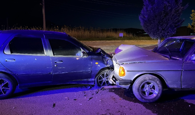 Tavşanlı'da trafik kazası: 5 yaralı