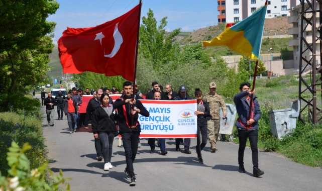 Tercan'da Gençlik Yürüyüşü yapıldı