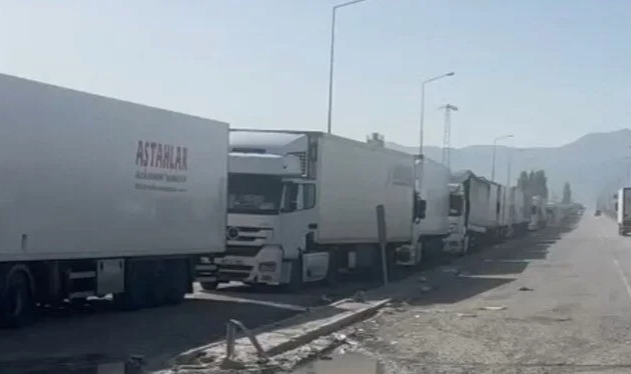 TIR kuyruğu çilesi: 40 gündür bekliyorlar