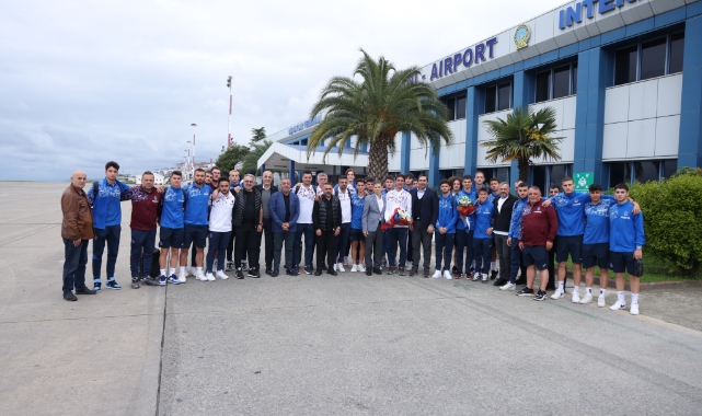Trabzonspor'un şampiyon U19 Takımı Trabzon'a geldi
