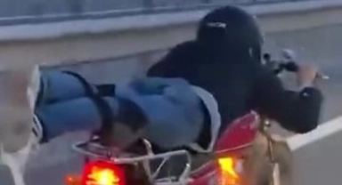 Trafikte ölümle dans etti