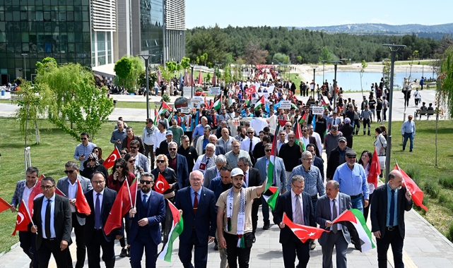 Uşak Üniversiteliler Filistin’e destek için yürüdü