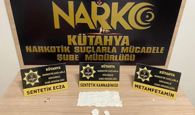 Üzerinde yüklü miktarda uyuşturucu taşıyan zanlı yakalndı