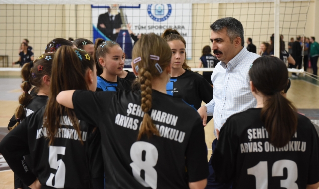 Yıldırım Belediyesi Başkanı Oktay Yılmaz'dan sporculara ziyaret