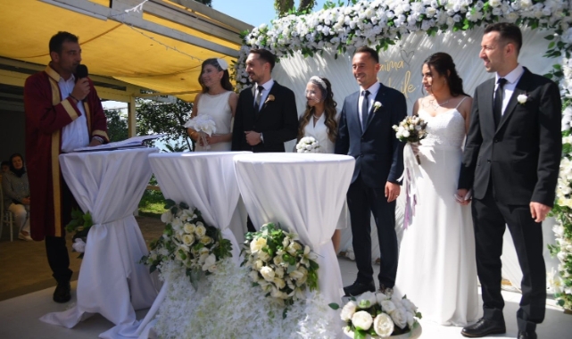 3 erkek kardeş, aynı gün nikah masasına oturdu