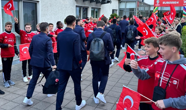 A Milli Futbol Takımı, Almanya'ya geldi